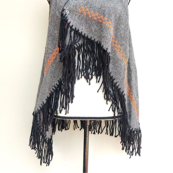 Summer Romero Convertible Fringe Vest/Shawl One Size Gray Black Embroidered - Picture 8 of 12